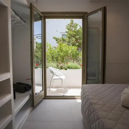 Дом отдыха Paros Breeze Odyssey